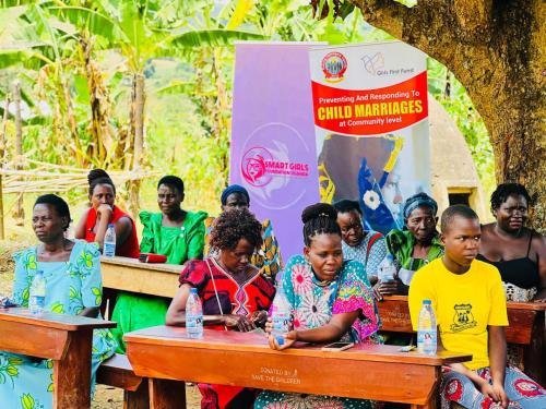 Meeting-with-Parents-and-Local-Leaders